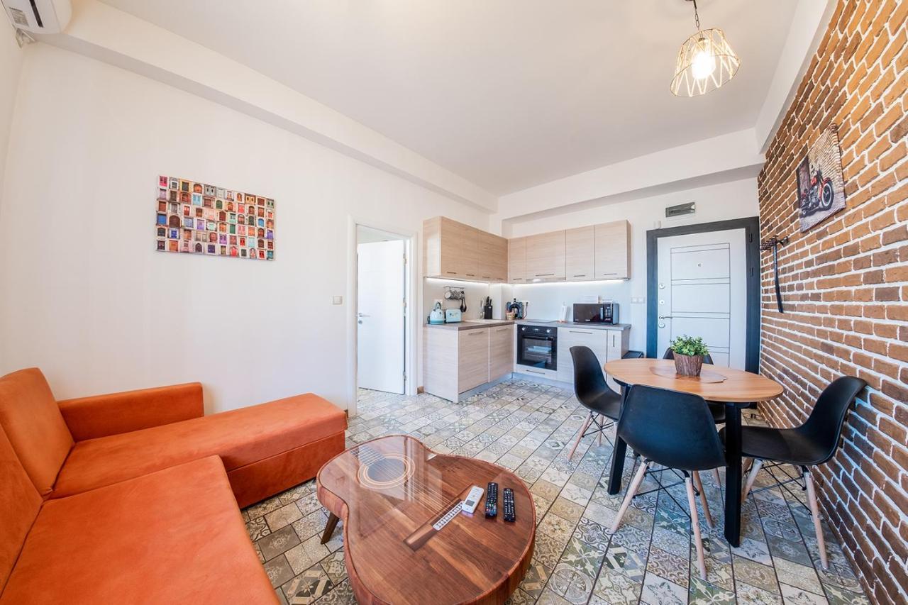 Vintage Life Apartment